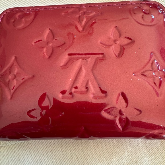 Authentic Louis Vuitton Zippy wallet- red vernis - Picture 14 of 16